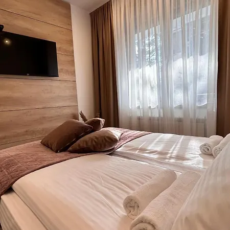 Luna-apartman 1 *